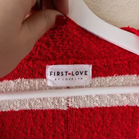 First Love Textured Striped Oversized Cardigan Sweater Small Red White Button - Picture 11 of 12